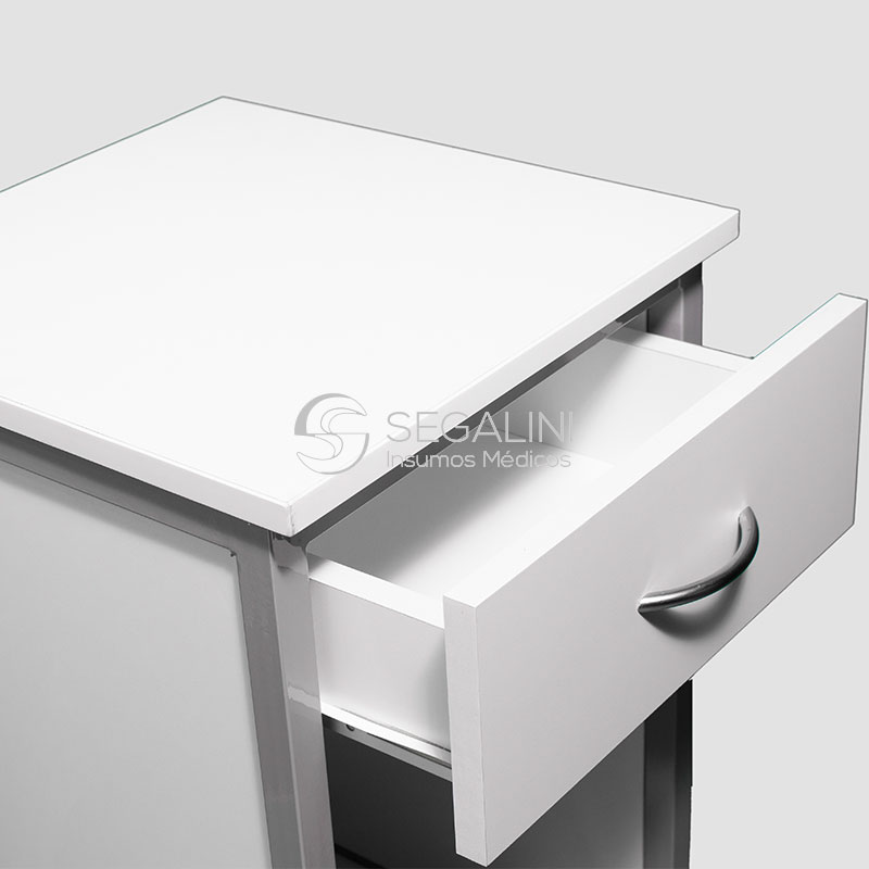 Mesa de luz sin puerta